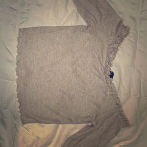 Quarter sleeve, off the shoulder top